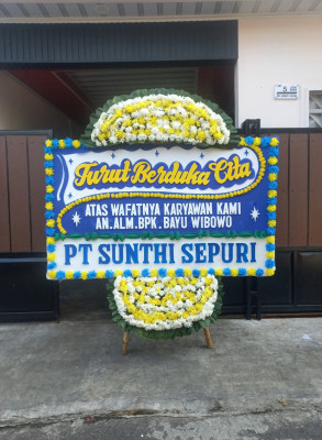 Papan Bunga Duka di Selayar